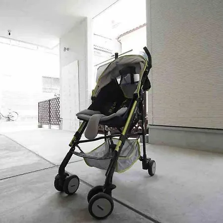 民宿 飛 西成区三层120平独栋日式别墅 免费停2台车 4卧室7床和36平的超大客厅 地铁2站5分钟可到难波或者天王寺 走路 4分钟可到花園町地铁站 Osaka Exterior photo